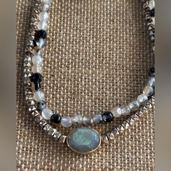 LA CN Stone Adjustable Beaded Bracelet - Picture 2 of 3